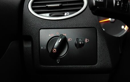 Ford Focus II рестайлинг, 2007 год, 699 000 рублей, 21 фотография