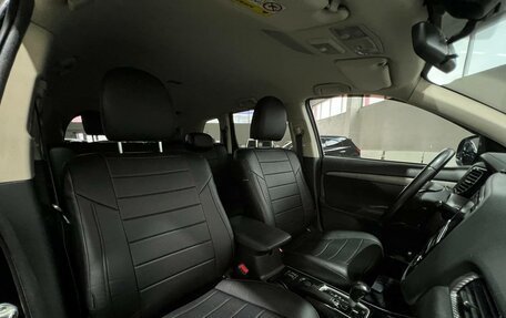 Mitsubishi Outlander III рестайлинг 3, 2018 год, 1 490 000 рублей, 9 фотография