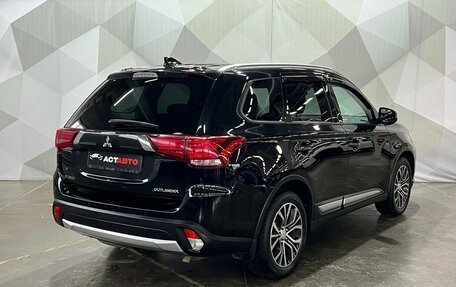 Mitsubishi Outlander III рестайлинг 3, 2018 год, 1 490 000 рублей, 6 фотография