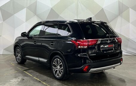 Mitsubishi Outlander III рестайлинг 3, 2018 год, 1 490 000 рублей, 4 фотография