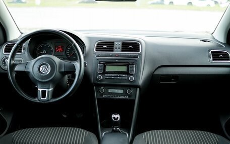 Volkswagen Polo VI (EU Market), 2012 год, 750 000 рублей, 8 фотография