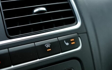 Volkswagen Polo VI (EU Market), 2012 год, 750 000 рублей, 19 фотография