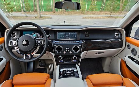 Rolls-Royce Cullinan, 2021 год, 31 000 000 рублей, 9 фотография