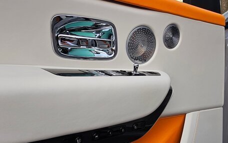 Rolls-Royce Cullinan, 2021 год, 31 000 000 рублей, 21 фотография