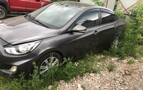 Hyundai Solaris II рестайлинг, 2011 год, 500 000 рублей, 4 фотография