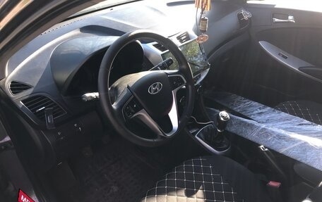 Hyundai Solaris II рестайлинг, 2011 год, 500 000 рублей, 6 фотография