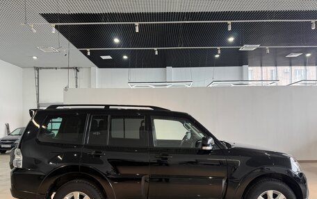 Mitsubishi Pajero IV, 2013 год, 2 990 000 рублей, 4 фотография