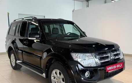 Mitsubishi Pajero IV, 2013 год, 2 990 000 рублей, 3 фотография