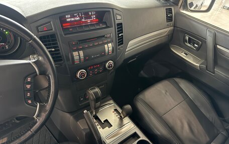Mitsubishi Pajero IV, 2013 год, 2 990 000 рублей, 15 фотография