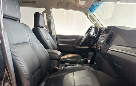 Mitsubishi Pajero IV, 2013 год, 2 990 000 рублей, 24 фотография