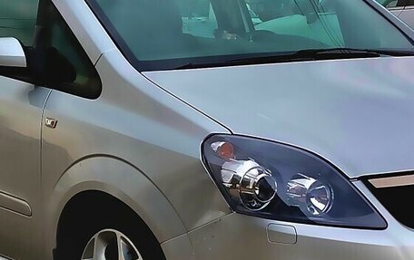 Opel Zafira B, 2008 год, 750 000 рублей, 1 фотография