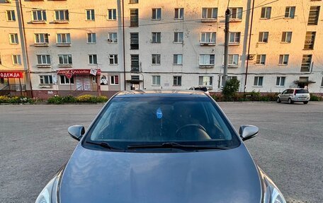 Hyundai Solaris II рестайлинг, 2011 год, 420 000 рублей, 2 фотография