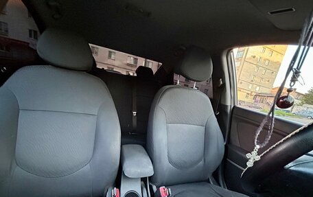 Hyundai Solaris II рестайлинг, 2011 год, 420 000 рублей, 10 фотография