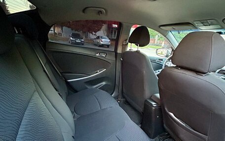 Hyundai Solaris II рестайлинг, 2011 год, 420 000 рублей, 6 фотография