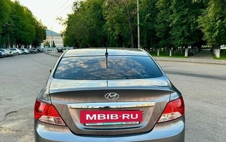 Hyundai Solaris II рестайлинг, 2011 год, 420 000 рублей, 5 фотография