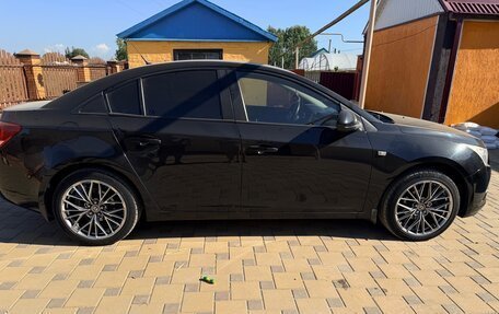 Chevrolet Cruze II, 2011 год, 750 000 рублей, 3 фотография