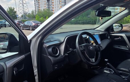 Toyota RAV4, 2019 год, 2 200 000 рублей, 8 фотография