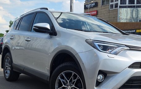 Toyota RAV4, 2019 год, 2 200 000 рублей, 2 фотография