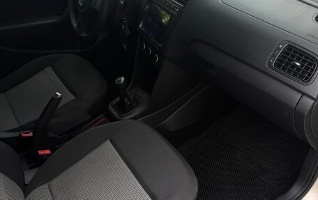 Volkswagen Polo VI (EU Market), 2010 год, 580 000 рублей, 14 фотография