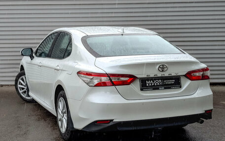 Toyota Camry, 2021 год, 3 200 000 рублей, 7 фотография