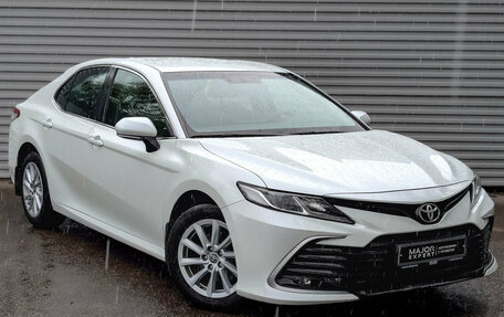 Toyota Camry, 2021 год, 3 200 000 рублей, 3 фотография