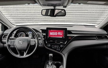 Toyota Camry, 2021 год, 3 200 000 рублей, 14 фотография