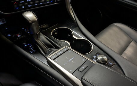 Lexus RX IV рестайлинг, 2021 год, 5 830 000 рублей, 29 фотография