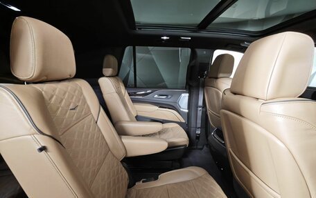 Cadillac Escalade V, 2021 год, 10 500 000 рублей, 16 фотография