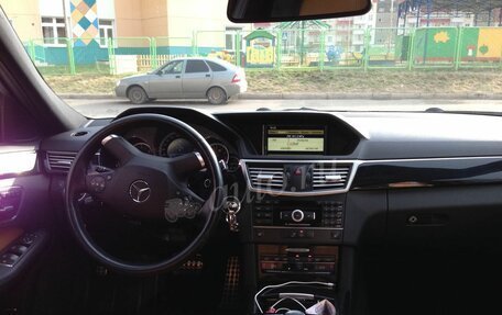 Mercedes-Benz E-Класс, 2010 год, 1 350 000 рублей, 9 фотография