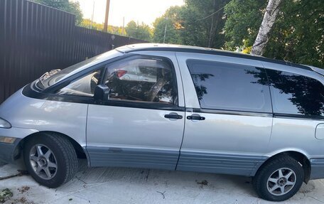 Toyota Estima III рестайлинг -2, 1993 год, 290 000 рублей, 1 фотография