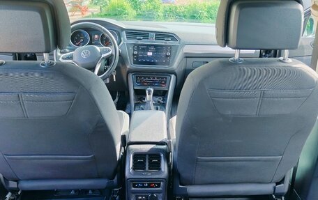 Volkswagen Tiguan II, 2022 год, 3 200 000 рублей, 14 фотография