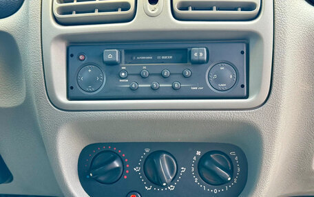 Renault Symbol I, 2002 год, 350 000 рублей, 20 фотография