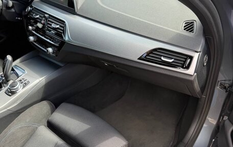 BMW 5 серия, 2018 год, 4 300 000 рублей, 10 фотография