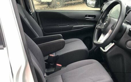 Nissan Serena IV, 2019 год, 1 920 000 рублей, 6 фотография