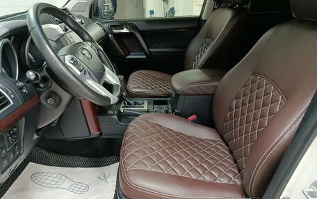 Toyota Land Cruiser Prado 150 рестайлинг 2, 2014 год, 3 680 000 рублей, 13 фотография