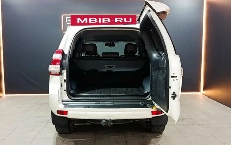 Toyota Land Cruiser Prado 150 рестайлинг 2, 2014 год, 3 680 000 рублей, 6 фотография