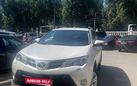 Toyota RAV4, 2014 год, 1 900 000 рублей, 3 фотография
