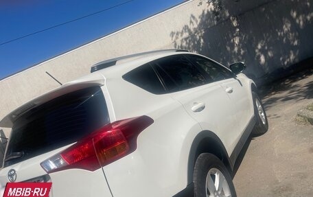 Toyota RAV4, 2014 год, 1 900 000 рублей, 6 фотография