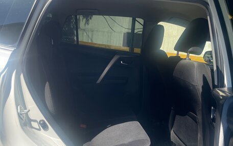 Toyota RAV4, 2014 год, 1 900 000 рублей, 11 фотография