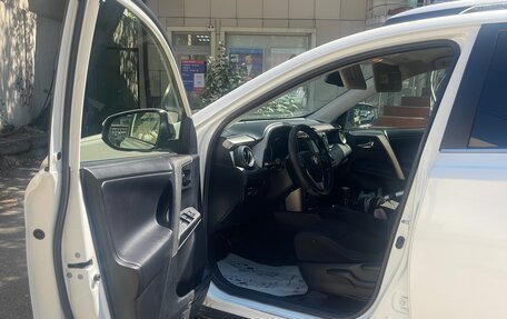 Toyota RAV4, 2014 год, 1 900 000 рублей, 12 фотография