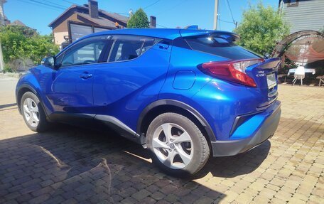 Toyota C-HR I рестайлинг, 2018 год, 2 100 000 рублей, 4 фотография