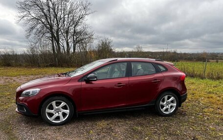 Volvo V40 II рестайлинг, 2013 год, 1 000 000 рублей, 3 фотография