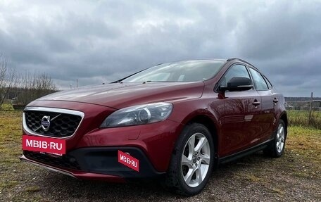 Volvo V40 II рестайлинг, 2013 год, 1 000 000 рублей, 4 фотография