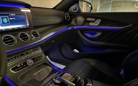 Mercedes-Benz E-Класс AMG, 2018 год, 6 200 000 рублей, 39 фотография