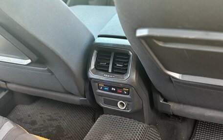 Volkswagen Tiguan II, 2017 год, 1 799 000 рублей, 14 фотография