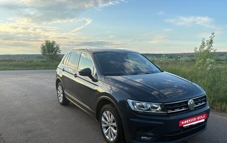 Volkswagen Tiguan II, 2017 год, 1 799 000 рублей, 2 фотография