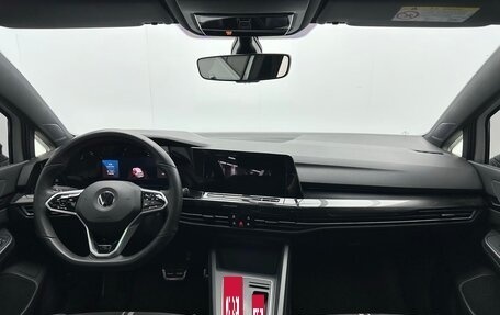 Volkswagen Golf VIII, 2022 год, 1 937 000 рублей, 7 фотография