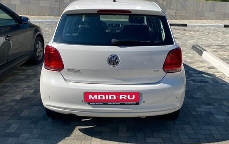 Volkswagen Polo VI (EU Market), 2010 год, 750 000 рублей, 5 фотография