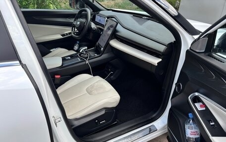 Geely Atlas, 2023 год, 2 200 000 рублей, 13 фотография