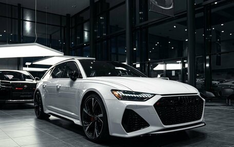 Audi RS 6, 2022 год, 14 490 000 рублей, 6 фотография